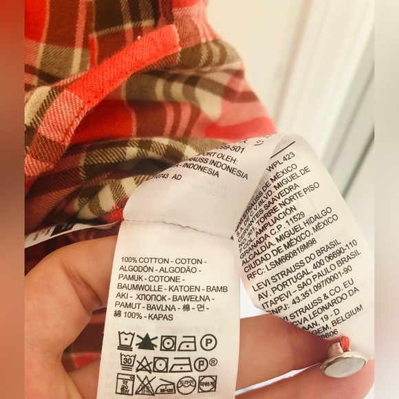 Levi’s button up - Picture 10 of 13